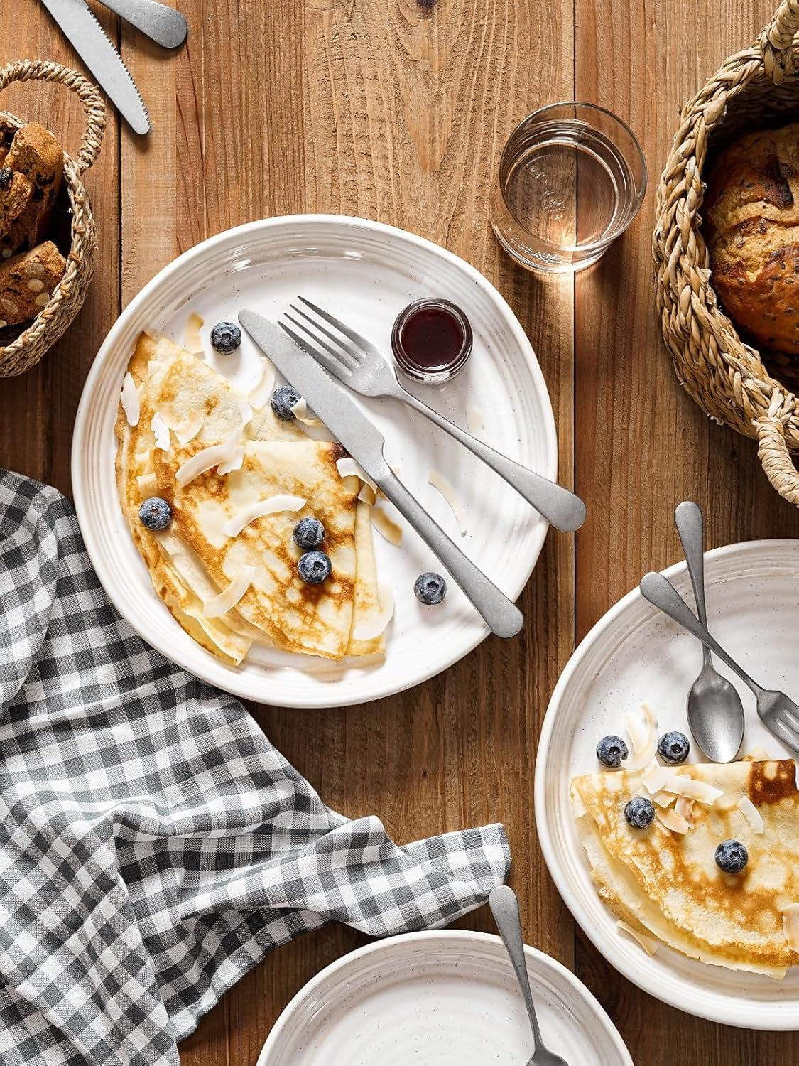 Arctic White Ceramic Dinner Plates with Modern Spiral Texture