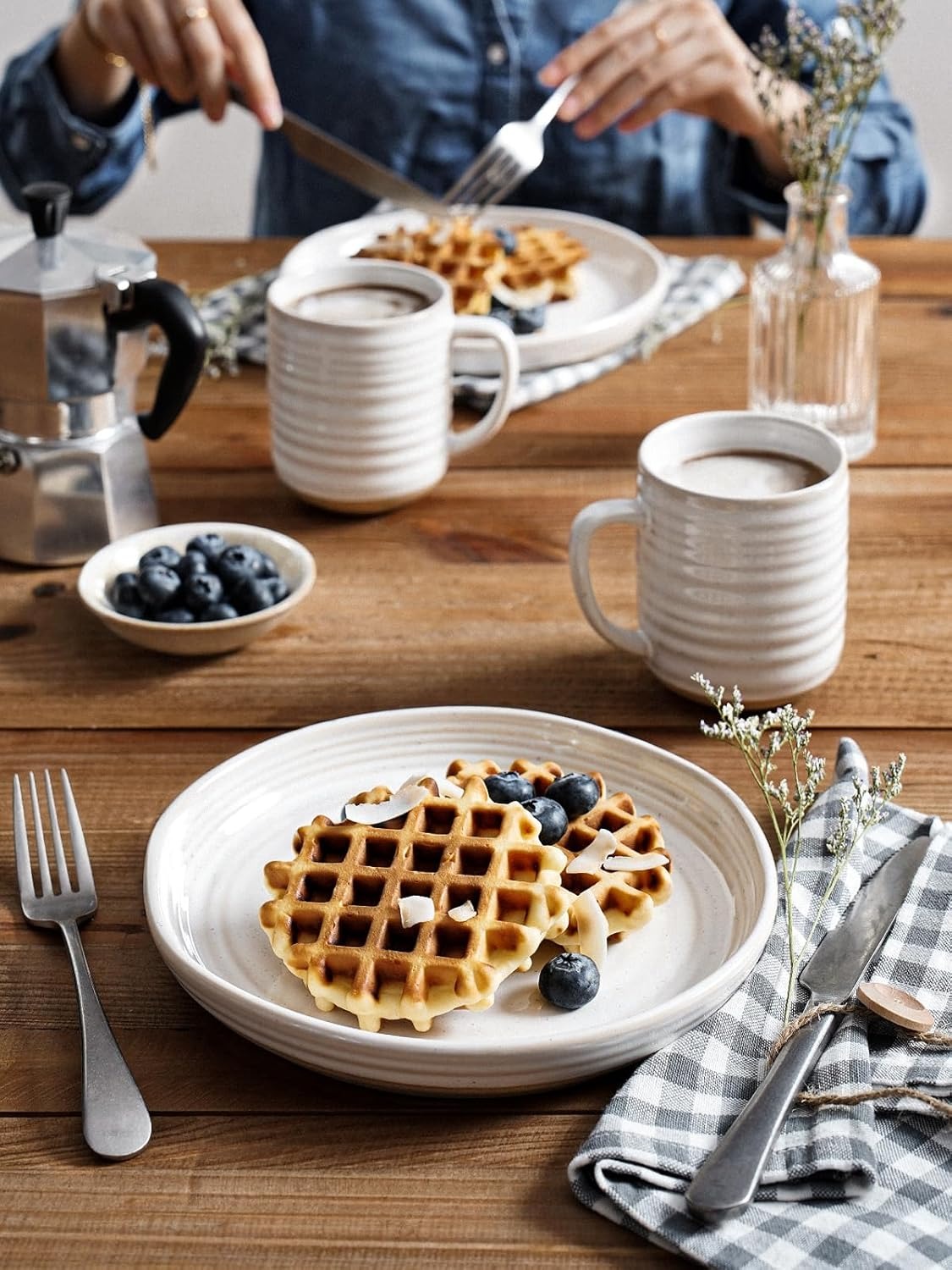 Arctic White Ceramic Dinner Plates with Modern Spiral Texture