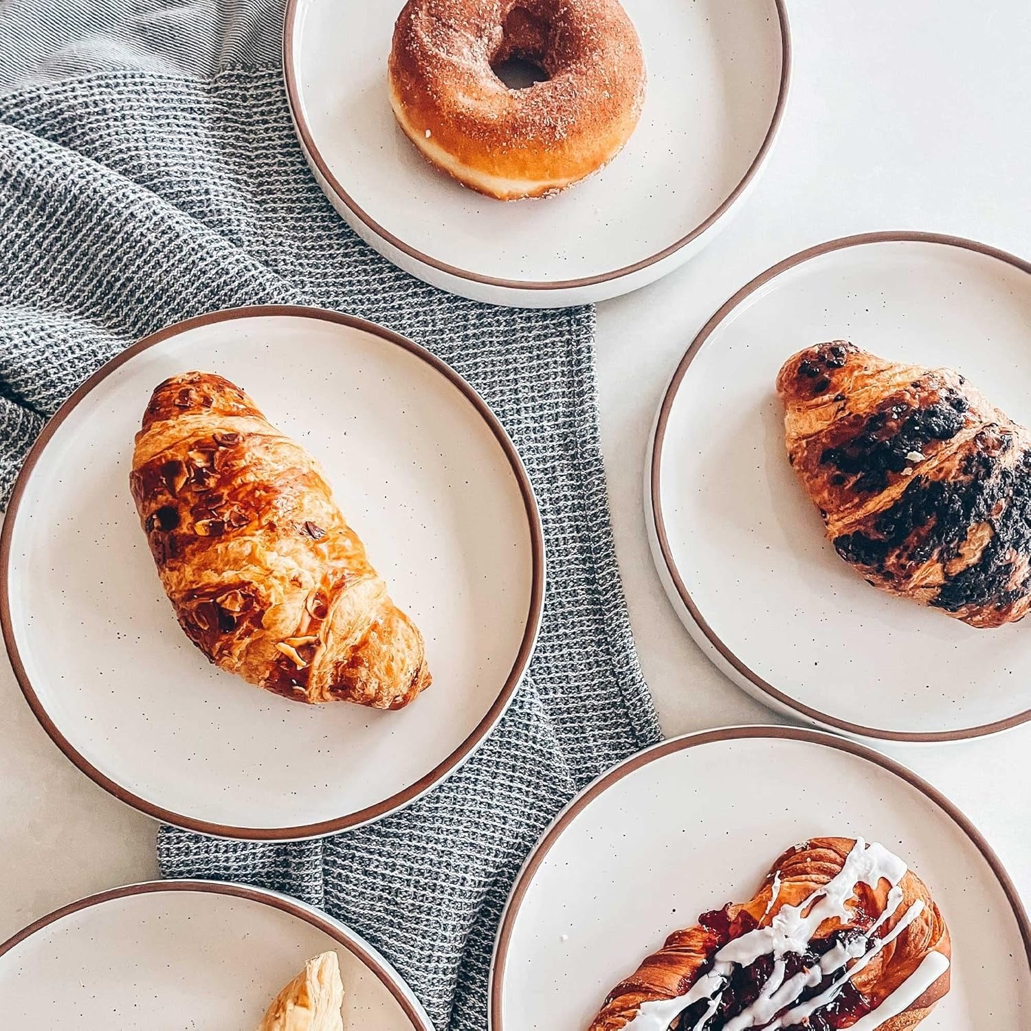 Vanilla White Ceramic Dessert Plates for Mindful Everyday Dining